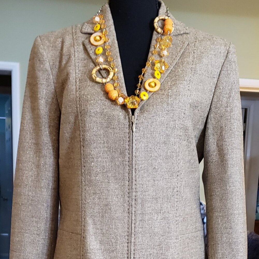 Dana Buchman S2 pc Suit, Beige Tweed Wool Blend